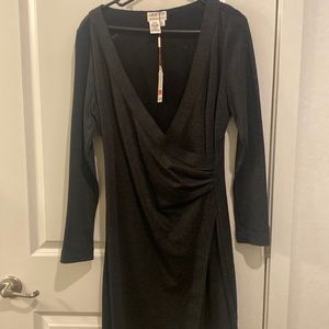 Max Studios New woman’s cross over. Dark grey Dillards 1x